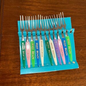 1960s vintage hors d’oeuvre forks